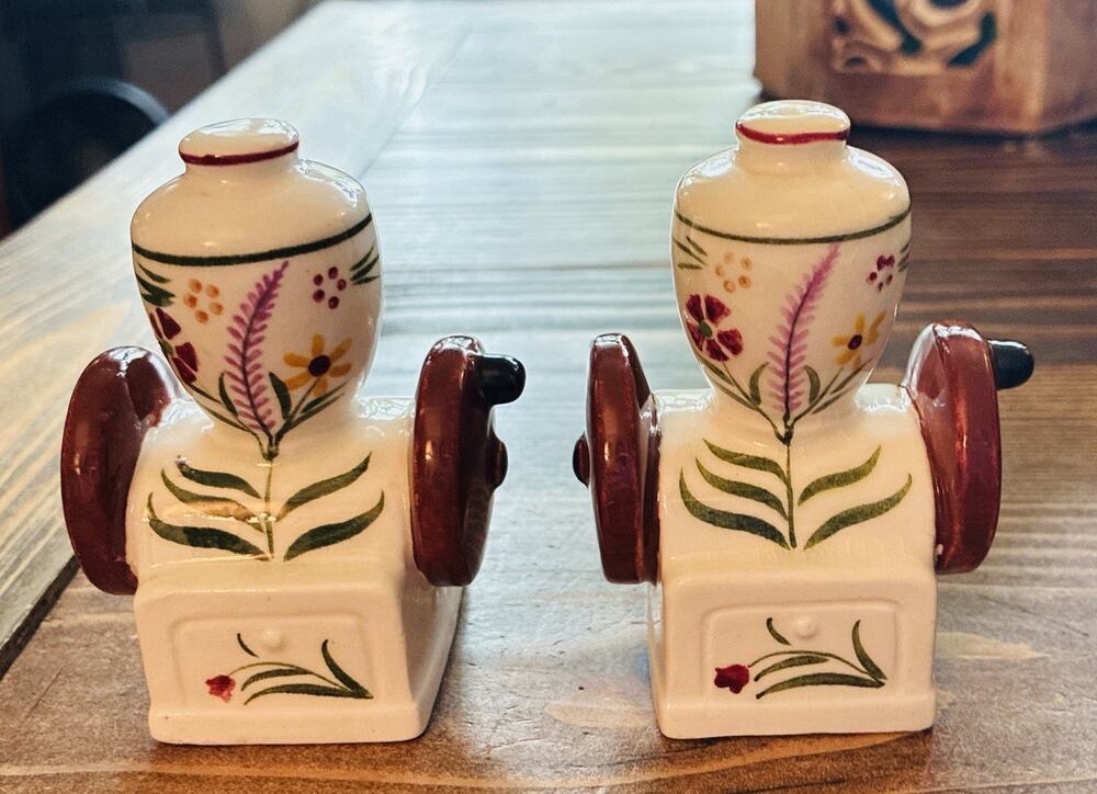 Vintage Turn wheel Salt/Pepper Shakers. Kitsche Brown and Tan Shakers